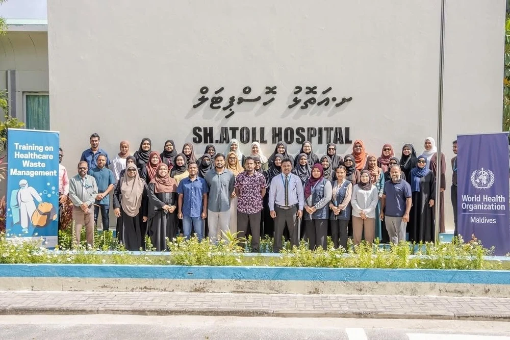 photo for ހެލްތު ކެއަރ ވޭސްޓް މެނޭޖްމަންޓް ތަމްރީން 14 އަތޮޅެއްގައި ކުރިއަށް ގެންގޮސްފި